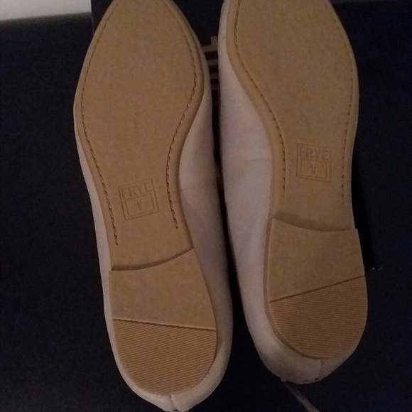 FRYE, Women's Regina Ballet Flats - Picture 8 of 8